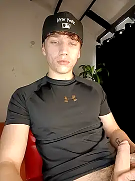 Snapshot of Logan_sixxer chatting on November 1, 2025, 9:52 pm Logan sixxer online show from November 1, 2025, 9:52 pm