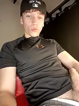 Snapshot of Logan_sixxer chatting on October 10, 2025, 3:07 am Logan sixxer online show from October 10, 2025, 3:07 am