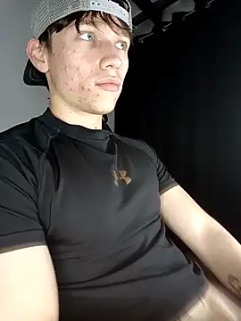 Snapshot of Logan_sixxer chatting on November 7, 2025, 4:28 am Logan sixxer online show from November 7, 2025, 4:28 am