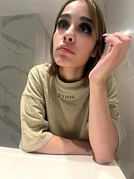 Babylovetiernax online show from December 17, 2025, 2:38 am