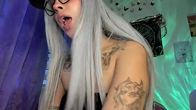 Sweet mim  online show from February 28, 2026, 11:04 pm