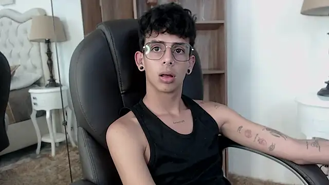 Ibratxandy online show from April 22, 2026, 7:09 pm