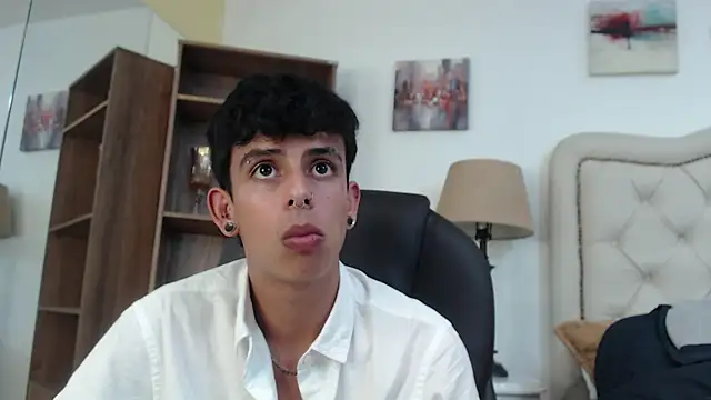 Ibratxandy online show from April 27, 2026, 7:23 pm
