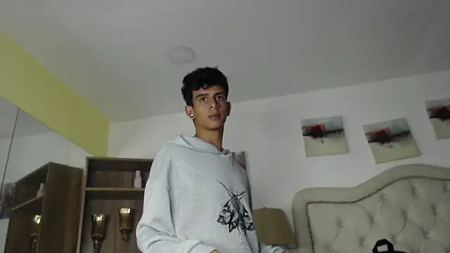 Ibratxandy online show from April 21, 2026, 1:42 am