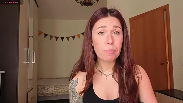 ReginaFoXXXy online show from April 27, 2026, 10:46 am