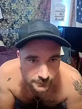 Snapshot of Daddylongleg690 chatting on October 14, 2025, 2:01 am Daddylongleg690 online show from October 14, 2025, 2:01 am