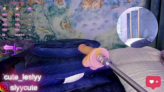 lesly cutee online show from March 8, 2026, 7:28 pm