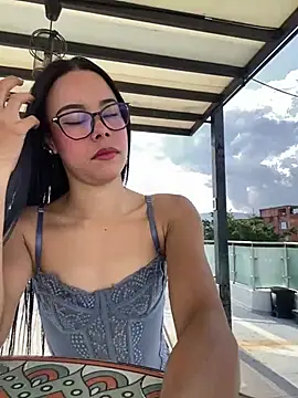 lesly cutee online show from May 6, 2026, 12:42 pm