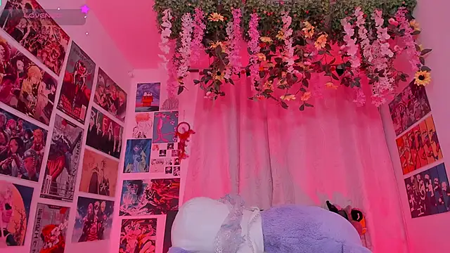 FluffyMelons online show from February 26, 2026, 11:05 pm