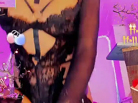 samanthaatt online show from October 23, 2025, 10:52 pm