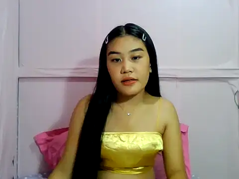 Snapshot of YourWildestDoll chatting on April 14, 2026, 4:12 pm YourWildestDoll online show from April 14, 2026, 4:12 pm