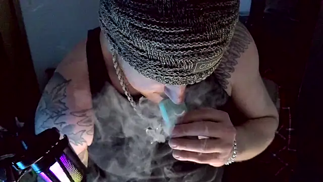 Snapshot of CloudyKingG chatting on March 9, 2026, 5:33 am CloudyKingG online show from March 9, 2026, 5:33 am