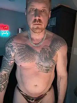 Snapshot of CloudyKingG chatting on April 17, 2026, 5:54 am CloudyKingG online show from April 17, 2026, 5:54 am