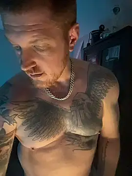 Snapshot of CloudyKingG chatting on April 27, 2026, 12:30 am CloudyKingG online show from April 27, 2026, 12:30 am