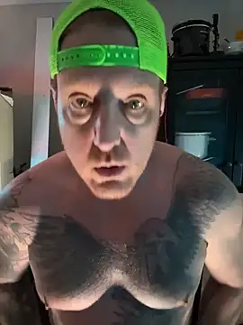 Snapshot of CloudyKingG chatting on April 4, 2026, 11:39 am CloudyKingG online show from April 4, 2026, 11:39 am