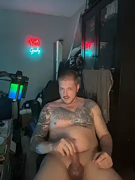 Snapshot of CloudyKingG chatting on April 13, 2026, 5:39 pm CloudyKingG online show from April 13, 2026, 5:39 pm