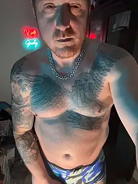 Snapshot of CloudyKingG chatting on March 7, 2026, 4:30 am CloudyKingG online show from March 7, 2026, 4:30 am