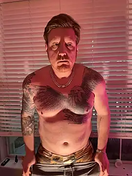 Snapshot of CloudyKingG chatting on March 17, 2026, 12:52 pm CloudyKingG online show from March 17, 2026, 12:52 pm