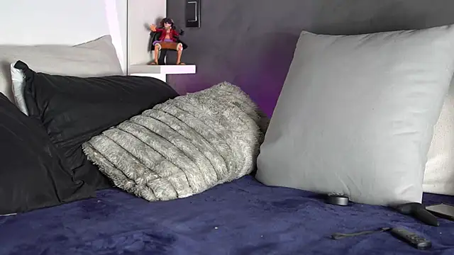 Snapshot of joesteel chatting on December 14, 2025, 4:23 pm joesteel online show from December 14, 2025, 4:23 pm