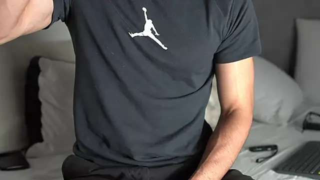 Snapshot of joesteel chatting on October 28, 2025, 9:58 pm joesteel online show from October 28, 2025, 9:58 pm