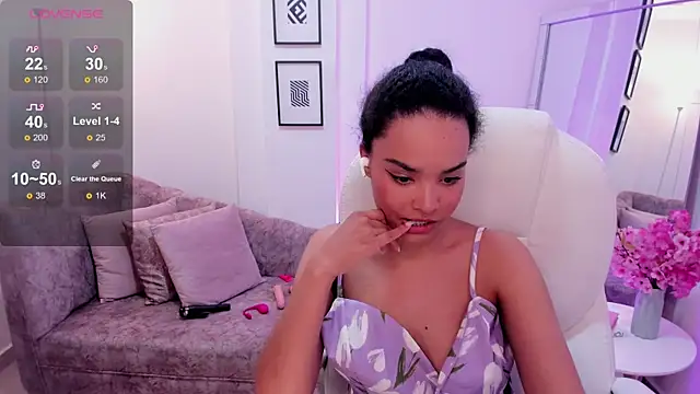 Ayshel cooperr online show from September 18, 2025, 11:19 pm