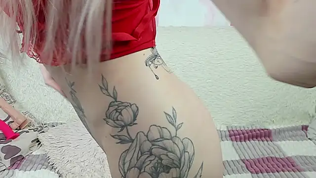 Snapshot of yourkriss_new1 chatting on October 11, 2025, 6:53 pm yourkriss new1 online show from October 11, 2025, 6:53 pm