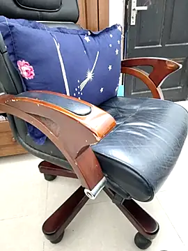 Snapshot of Lena079 chatting on October 10, 2025, 2:56 am Lena079 online show from October 10, 2025, 2:56 am