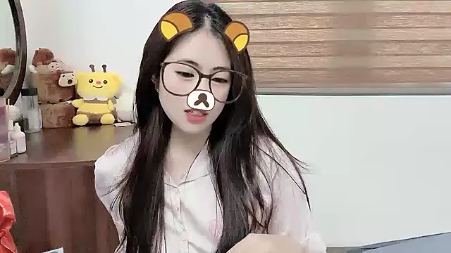 Amelia-babee online show from November 2, 2025, 6:29 am