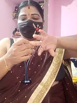 lathikaqueentamil online show from October 17, 2025, 5:48 pm