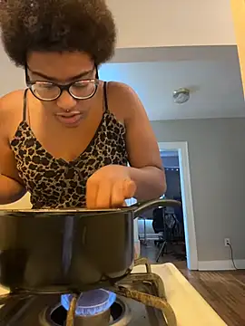 Tu GataLinda online show from November 20, 2025, 5:13 pm