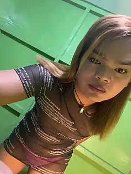 ladymiah online show from February 21, 2026, 9:39 pm