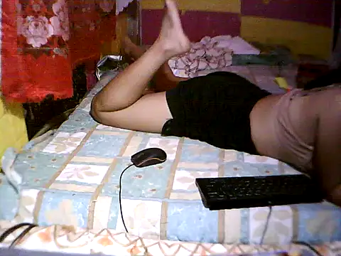 Snapshot of JuicyPussy4u chatting on October 16, 2025, 10:01 am JuicyPussy4u online show from October 16, 2025, 10:01 am