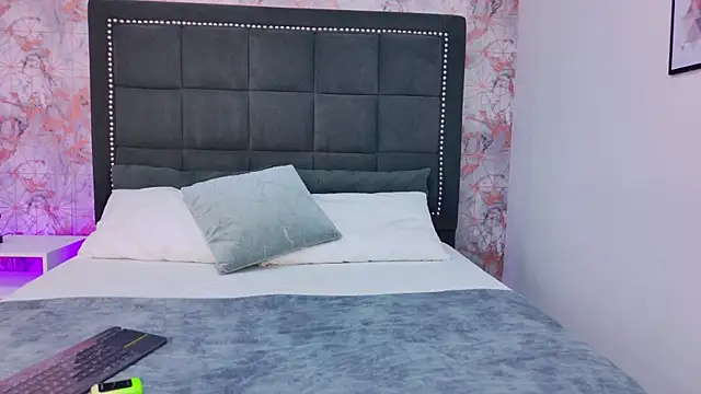 AmbherBlake online show from November 14, 2025, 3:21 am