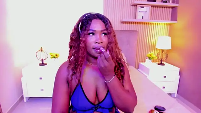 Snapshot of SerenaWinslow chatting on July 16, 2026, 12:02 pm SerenaWinslow online show from July 16, 2026, 12:02 pm