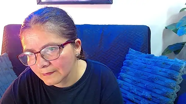 Snapshot of Linda_banks_ chatting on June 6, 2026, 1:44 am Linda banks online show from June 6, 2026, 1:44 am