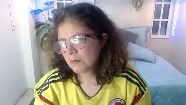 Snapshot of Linda_banks_ chatting on October 18, 2025, 8:55 pm Linda banks online show from October 18, 2025, 8:55 pm