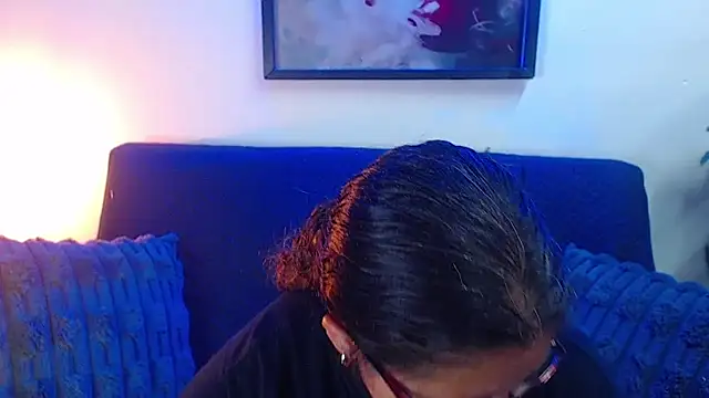 Snapshot of Linda_banks_ chatting on December 2, 2025, 1:50 am Linda banks online show from December 2, 2025, 1:50 am