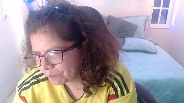 Snapshot of Linda_banks_ chatting on October 19, 2025, 11:24 am Linda banks online show from October 19, 2025, 11:24 am