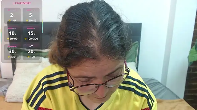 Snapshot of Linda_banks_ chatting on October 15, 2025, 1:15 am Linda banks online show from October 15, 2025, 1:15 am