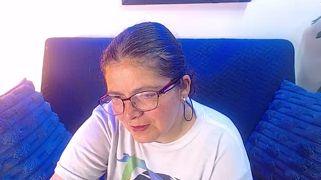 Snapshot of Linda_banks_ chatting on November 23, 2025, 1:37 am Linda banks online show from November 23, 2025, 1:37 am