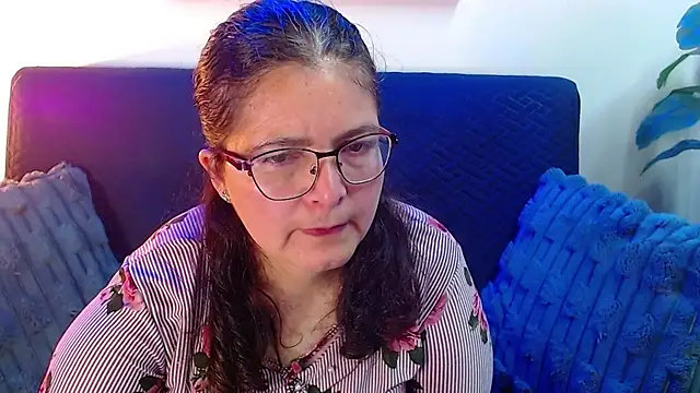 Snapshot of Linda_banks_ chatting on June 20, 2026, 1:43 am Linda banks online show from June 20, 2026, 1:43 am