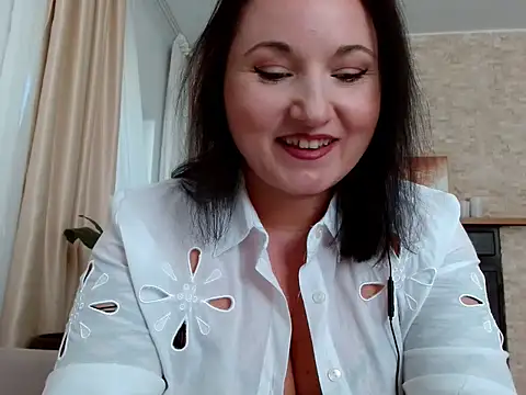 Snapshot of EliseBliss69 chatting on September 18, 2025, 10:29 am EliseBliss69 online show from September 18, 2025, 10:29 am
