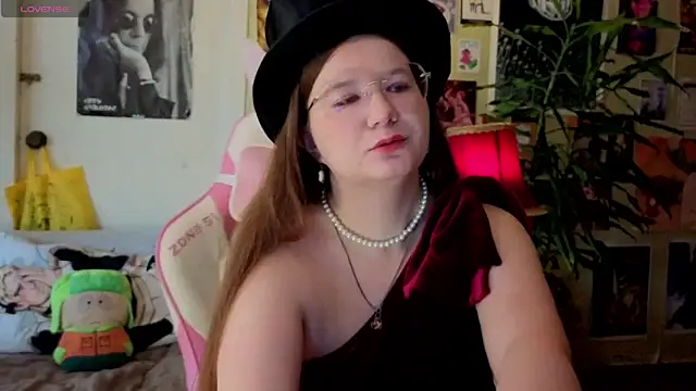 Snapshot of Sienna-Cow chatting on September 26, 2025, 11:17 am Sienna-Cow online show from September 26, 2025, 11:17 am