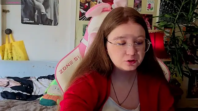 Snapshot of Sienna-Cow chatting on September 25, 2025, 11:05 am Sienna-Cow online show from September 25, 2025, 11:05 am