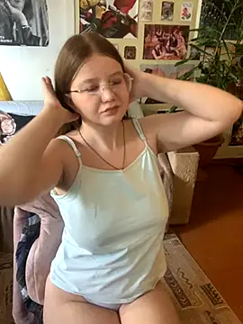 Snapshot of Sienna-Cow chatting on September 12, 2025, 10:26 am Sienna-Cow online show from September 12, 2025, 10:26 am