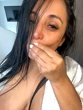 Snapshot of hotadhara01 chatting on September 26, 2025, 3:30 pm hotadhara01 online show from September 26, 2025, 3:30 pm