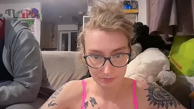 harleyblair online show from May 6, 2026, 10:03 pm