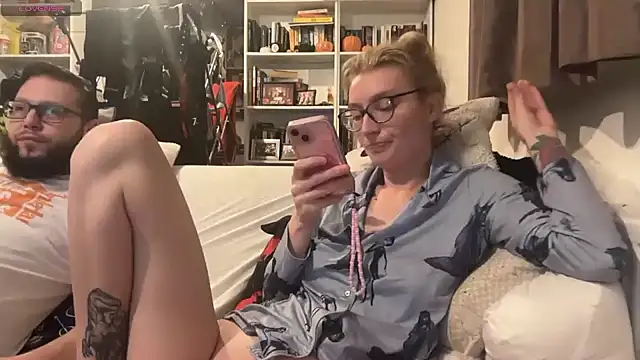 Snapshot of harleyblair chatting on September 22, 2025, 10:27 pm harleyblair online show from September 22, 2025, 10:27 pm