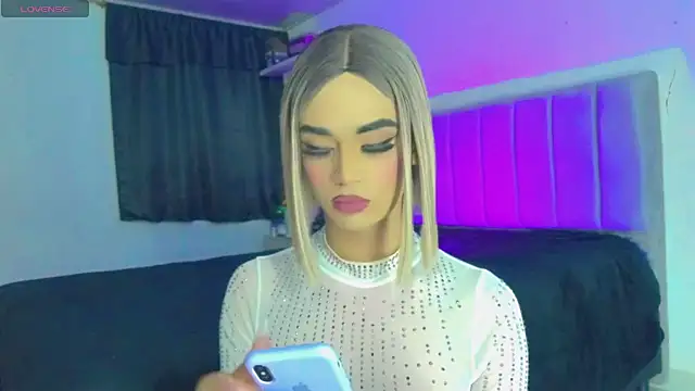 Snapshot of HANNAH_BACKERS chatting on November 8, 2025, 3:43 am HANNAH BACKERS online show from November 8, 2025, 3:43 am