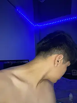 Kailertwink online show from April 4, 2026, 3:02 am